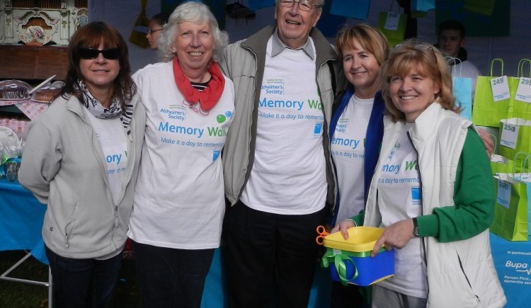 Alzheimers walk group 1.jpg